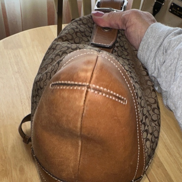 Coach 2000 Brown Signature Shoulder Bag - Picture 6 of 11